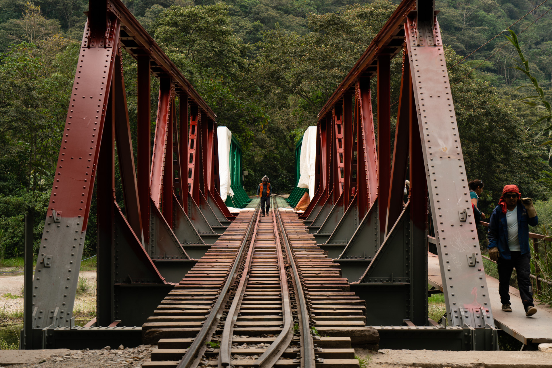 I've always wanted to walk on a railroad for some reason, it feels pioneering.