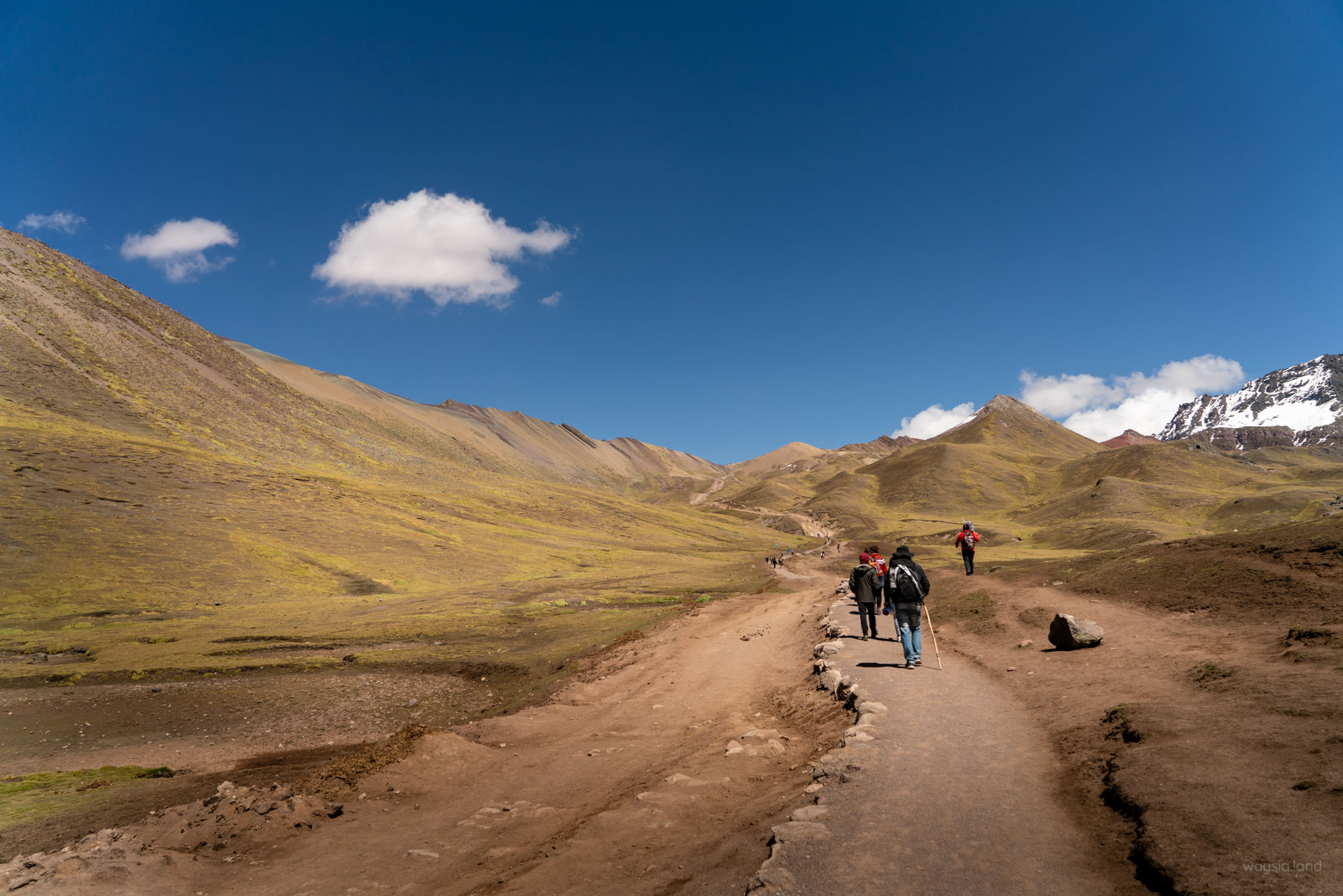 The final stretch with Rainbow Mountain visible in the background - Rainbow Mountain Hike